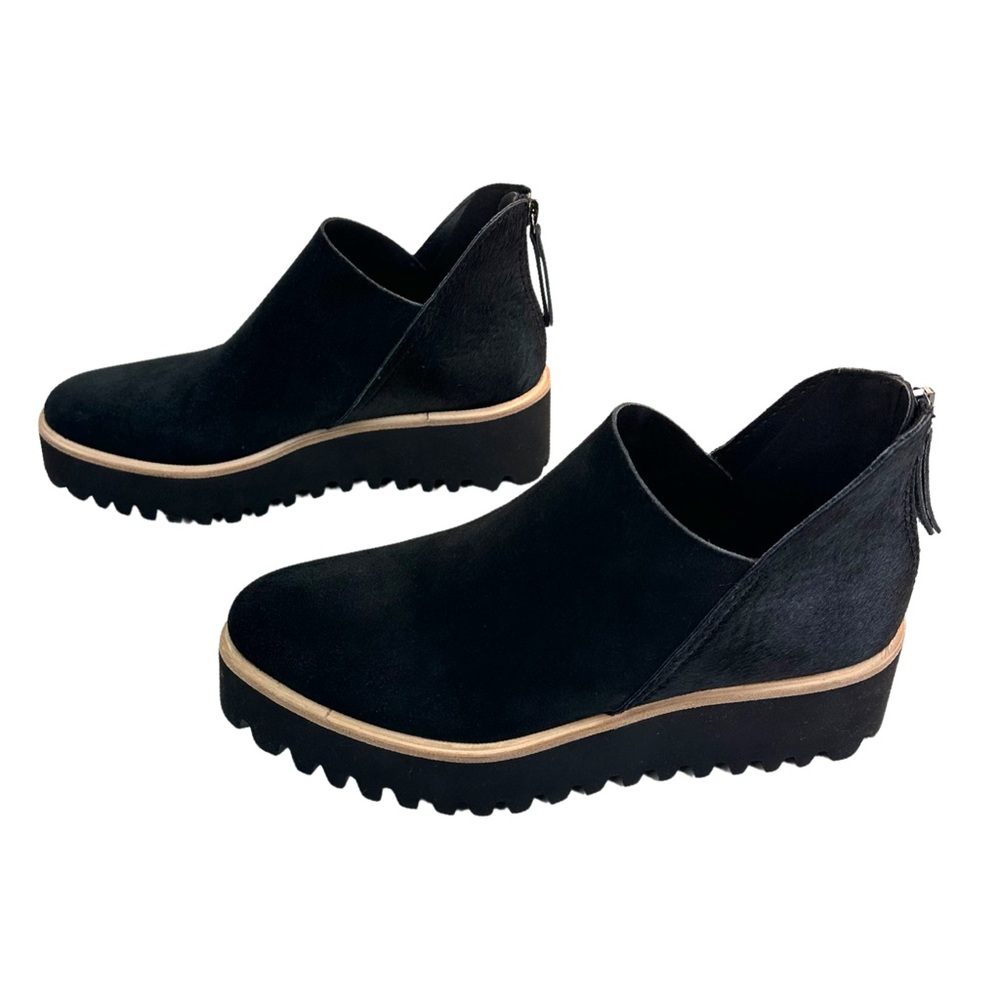 All Black Womens Leather Flatform Tread shoes in Black Size:US 9 Euro 39 NWT